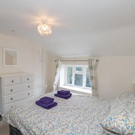 Airy Hill Old * 휫비